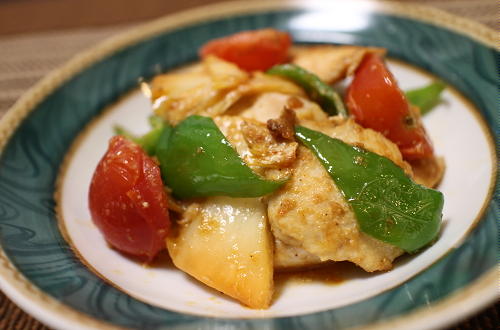 今日のキムチ料理レシピ：鶏肉とキムチのごまマヨ炒め