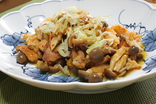 今日のキムチ料理レシピ：鶏肉とキムチのおろし和え