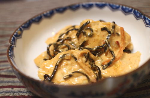 今日のキムチ料理レシピ：鶏肉のピリ辛塩昆布和え