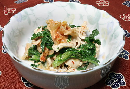 今日のキムチ料理レシピ：鶏肉と春菊のキムマヨ和え