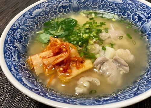 今日のキムチ料理レシピ：鶏肉とキムチのスープご飯