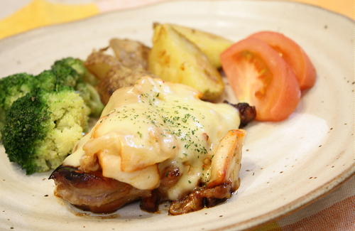 今日のキムチ料理レシピ：鶏肉のキムチ照り焼き