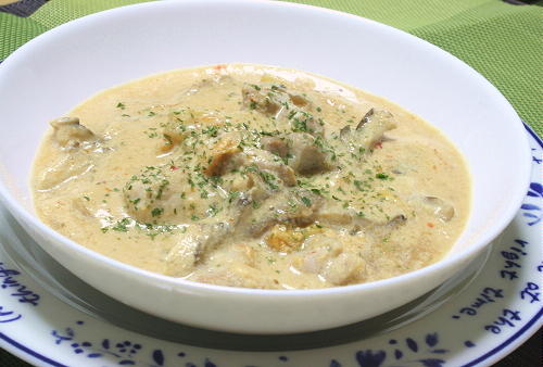 今日のキムチ料理レシピ：鶏肉と白菜キムチの味噌豆乳シチュー