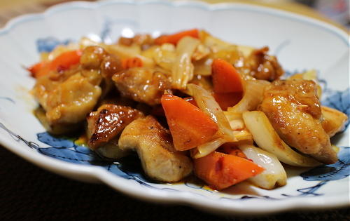 今日のキムチレシピ：鶏肉とキムチの甘酢炒め