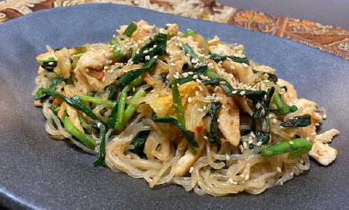 今日のキムチ料理レシピ：しらたきの鶏肉キムチ炒め