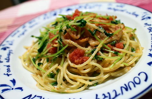 今日のキムチ料理レシピ：豆苗たらこキムチパスタ