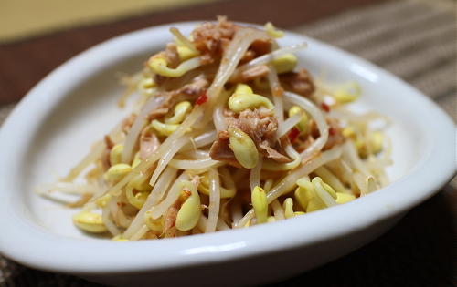 今日のキムチ料理レシピ：大豆もやしとツナのピリ辛サラダ