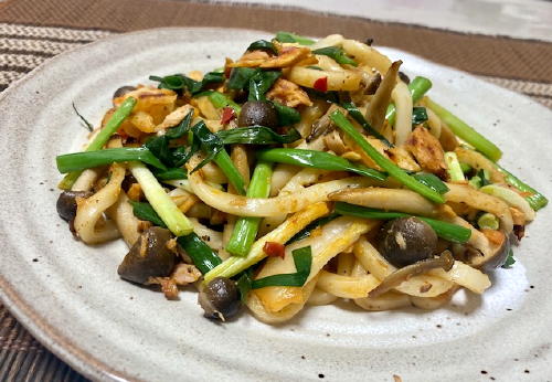 今日のキムチ料理レシピ：ツナとキムチの焼きうどん