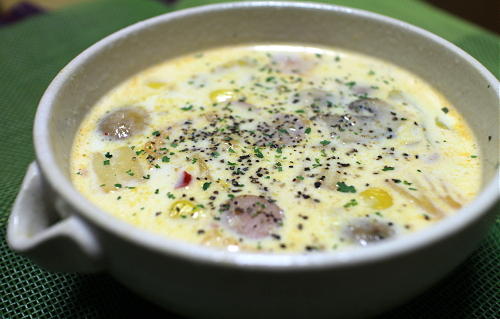 今日のキムチレシピ：ソーセージとキムチのクリームコーンスープ