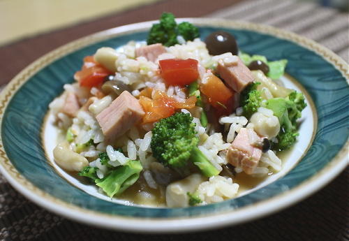 今日のキムチレシピ：野菜たっぷりハムキムチ雑炊