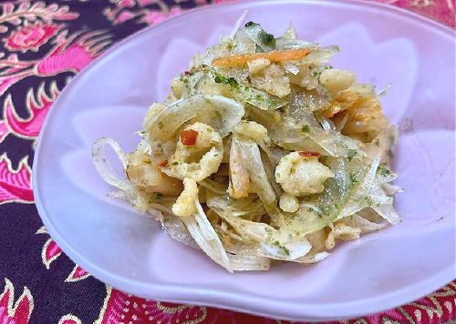 今日のキムチ料理レシピ：玉ねぎのキムチ和え