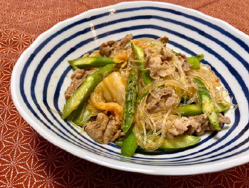 今日のキムチ料理レシピ：豚肉とキムチの春雨煮