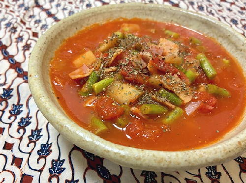 今日のキムチレシピ：アスパラと大根キムチのトマトスープ