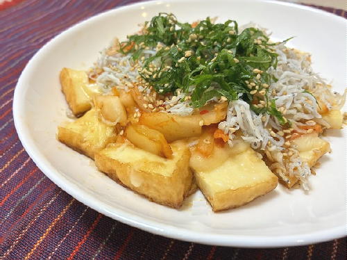 今日のキムチ料理レシピ：厚揚げのキムチチーズ焼き