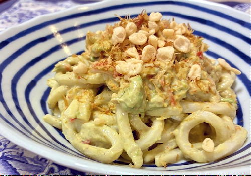 今日のキムチ料理レシピ：アボカドキムチうどん
