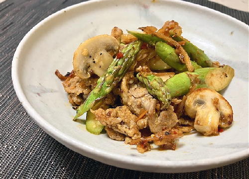 今日のキムチ料理レシピ：豚肉とアスパラのキムチハニーマスタード炒め
