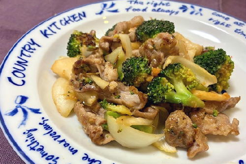 今日のキムチ料理レシピ：豚肉とブロッコリーとキムチ生姜味噌炒め