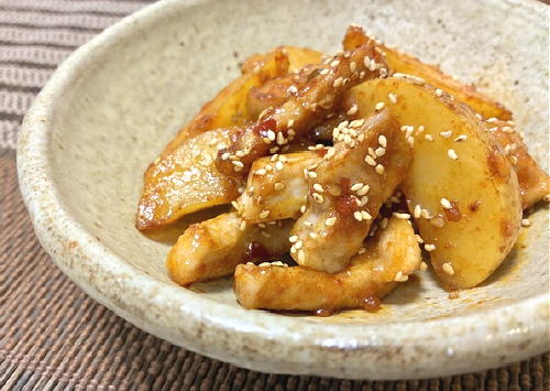 今日のキムチレシピ：豚肉とじゃがいものキムチオイスターソース炒め