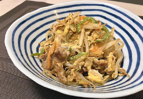 今日のキムチ料理レシピ：豚肉ともやしのキムチ卵炒め