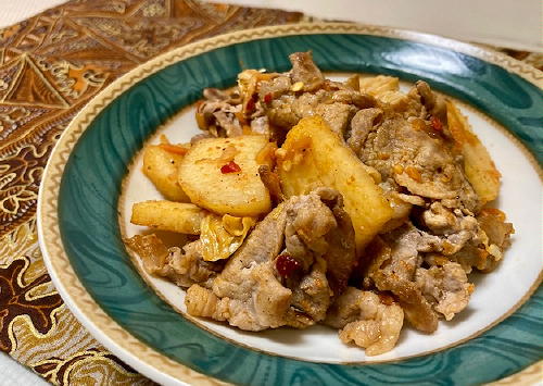 今日のキムチ料理レシピ：豚肉と長芋のキムチ炒め