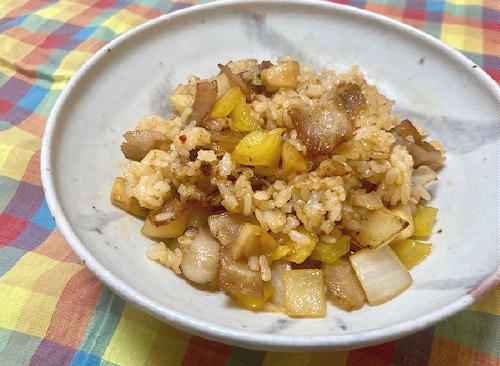 今日のキムチレシピ：豚バラとパプリカのキムチチャーハン　