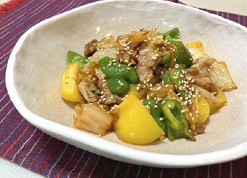 今日のキムチ料理レシピ：豚肉とパプリカとキムチの梅醤油炒め