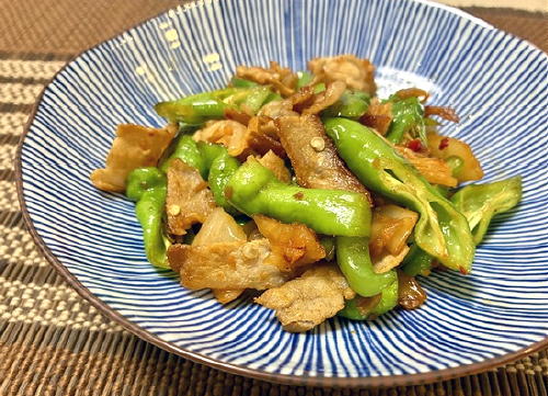 今日のキムチ料理レシピ：豚肉とししとうとキムチの醤油炒め