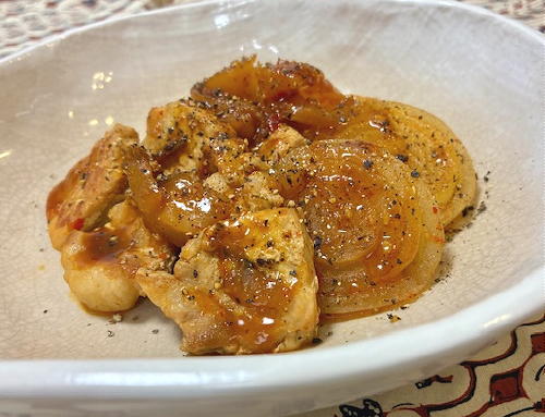 今日のキムチレシピ：豚肉と玉ねぎとキムチのバター煮