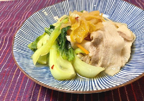 今日のキムチ料理レシピ：豚バラと青梗菜のキムチ煮
