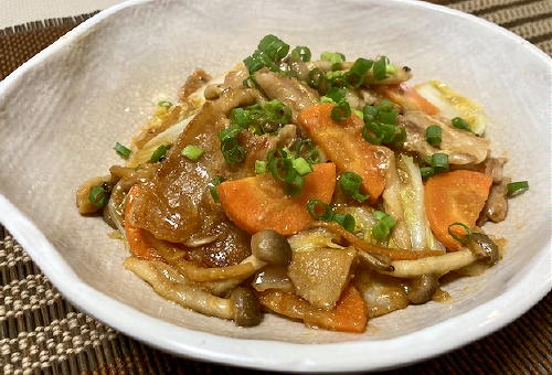 今日のキムチ料理レシピ：豚バラとキャベツのピリ辛味噌煮