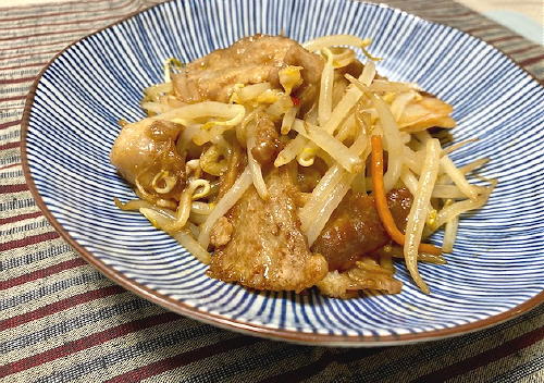 今日のキムチ料理レシピ：豚バラともやしのキムチ炒め