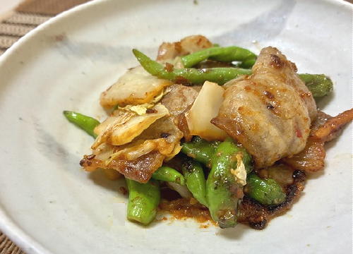 今日のキムチ料理レシピ：豚バラとししとうのキムチ味噌炒め