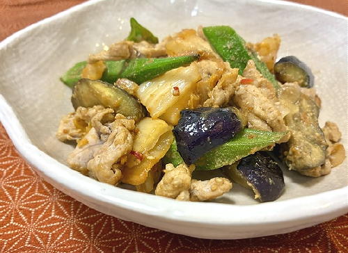 今日のキムチ料理レシピ：豚肉となすの味噌キムチ炒め