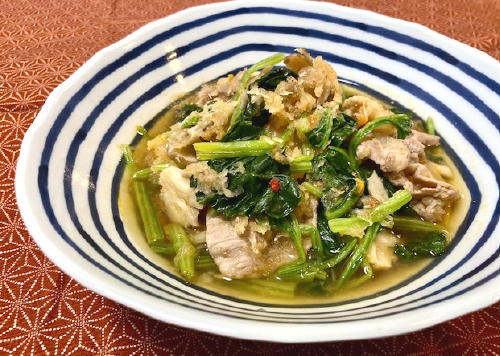 今日のキムチ料理レシピ：豚肉とほうれん草のキムチおろし煮