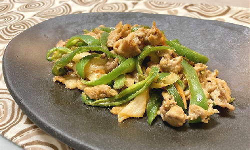 今日のキムチ料理レシピ：豚肉とピーマンのキムチ味噌炒め