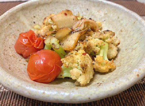 今日のキムチ料理レシピ：カリフラワーとキムチのバター蒸し