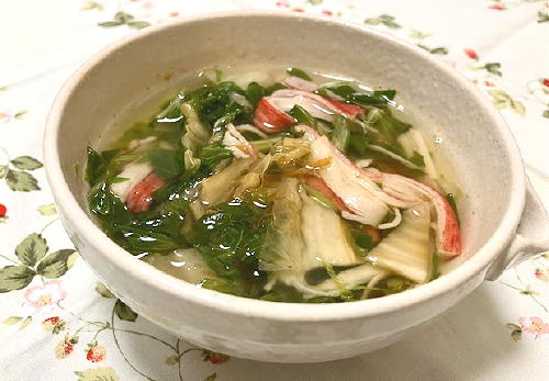 今日のキムチ料理レシピ：カニカマとセロリのキムチスープ