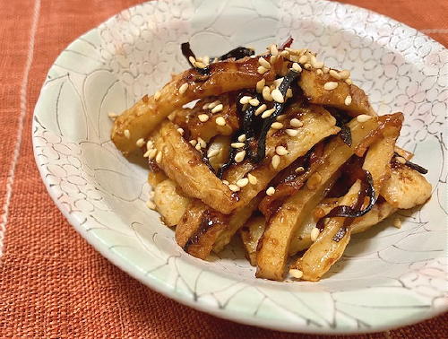 今日のキムチ料理レシピ：竹輪のピリ辛塩昆布炒め