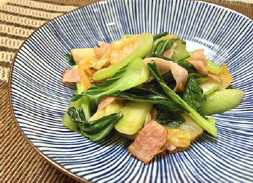 今日のキムチ料理レシピ：青梗菜とベーコンのキムチ炒め