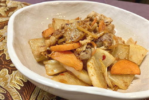 今日のキムチ料理レシピ：大根と豚肉のキムチバター醤油炒め