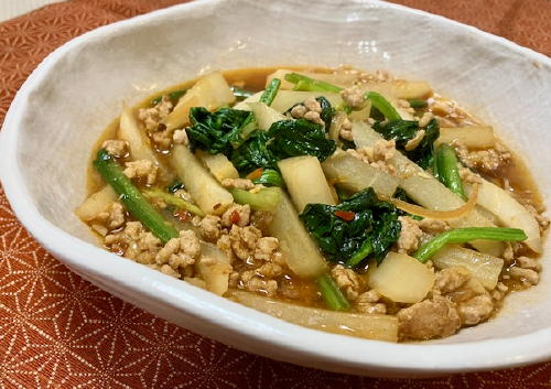 今日のキムチ料理レシピ：大根とほうれん草のピリ辛ひき肉煮