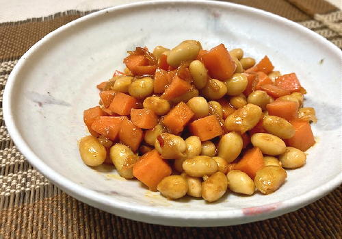 今日のキムチ料理レシピ：大豆と人参のピリ辛炒め
