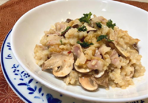 今日のキムチ料理レシピ：マッシュルームとキムチの玄米リゾット