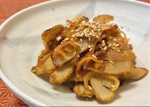 今日のキムチ料理レシピ：ごぼうと玉ねぎのピリ辛ポン酢炒め