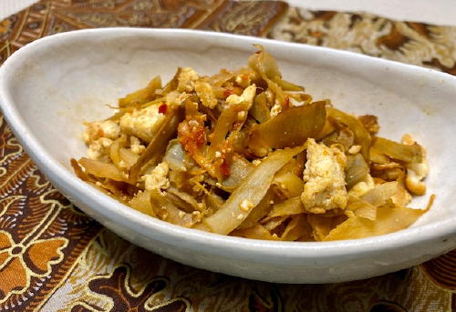 今日のキムチ料理レシピ：ごぼうのピリ辛炒り豆腐