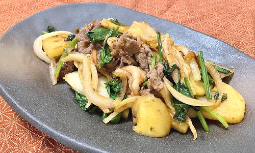 今日のキムチ料理レシピ：牛肉とじゃがいもの甘辛キムチ炒め