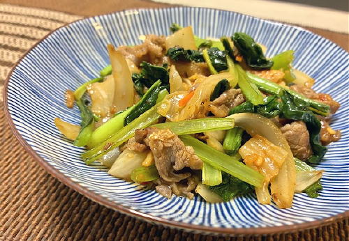 今日のキムチ料理レシピ：牛肉と小松菜のキムチオイスターソース炒め
