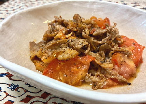 今日のキムチ料理レシピ：牛肉とトマトのキムチ醤油炒め