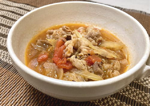 今日のキムチ料理レシピ：牛肉とキムチのトマトスープ