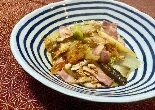 今日のキムチ料理レシピ：白菜とツナのピリ辛蒸し